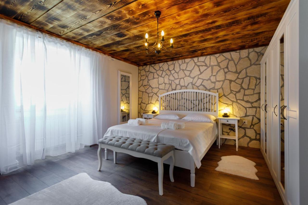 Rustic Apartment Evelin Кърк Екстериор снимка